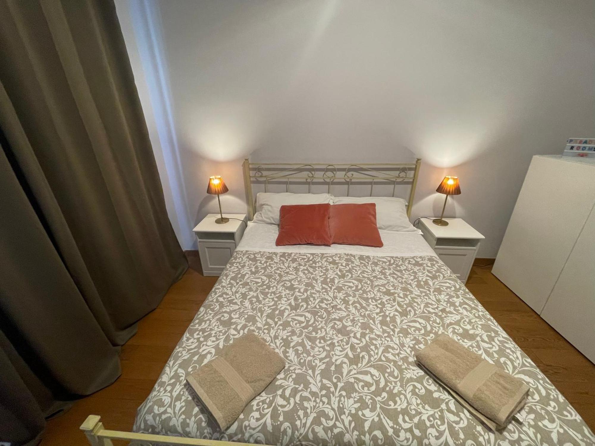 Paradise Rooms - Brignole Station Генуя Экстерьер фото